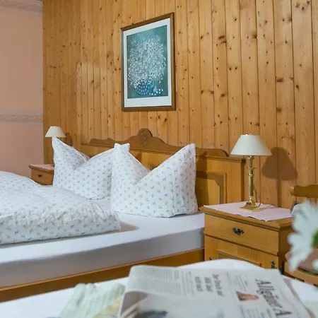Gastehaus Kuhn * Обермайзельштайн