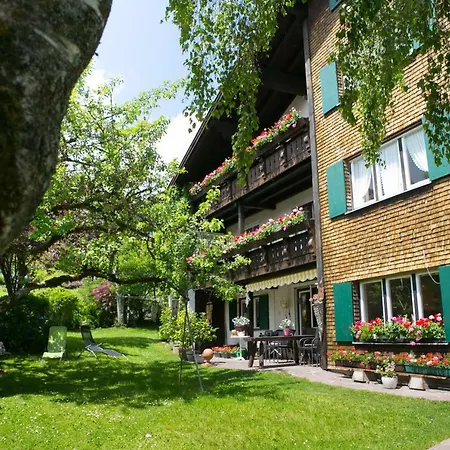 Апартаменты Gastehaus Kuhn *